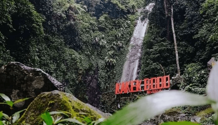 Kakek Bodo Air Terjun Waterfall Wisma Hening 2 Tretes